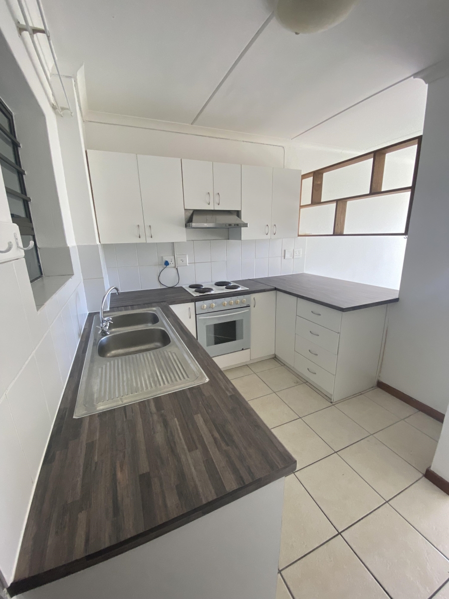 To Let 2 Bedroom Property for Rent in Guldenland Western Cape